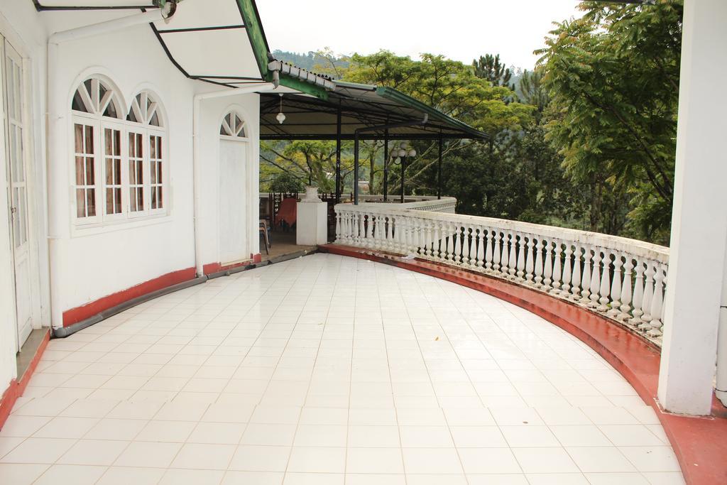 Royal Mount Hotel Канди Стая снимка